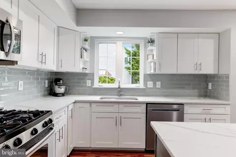 20751 Fenwick Dr, Ashburn, VA 20147 photo 11