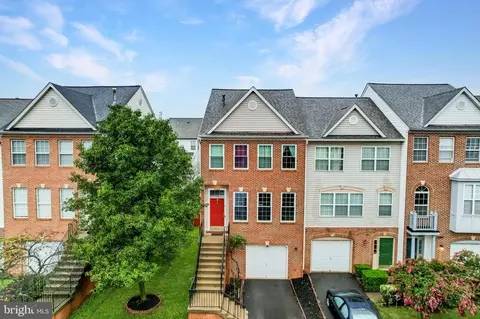 21485 Rusty Blackhaw Sq, Sterling, VA 20164