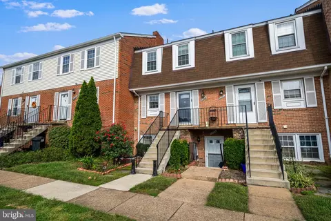 1026 B Brixton Ct, Sterling, VA 20164