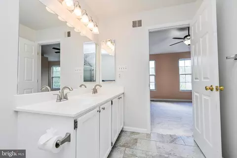 43469 Postrail Sq, Ashburn, VA 20147 photo 22