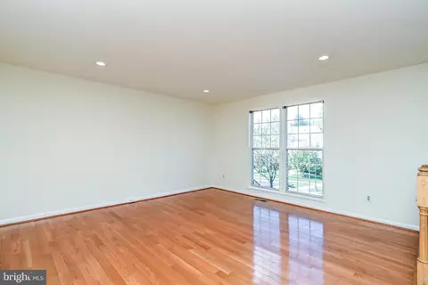 43469 Postrail Sq, Ashburn, VA 20147 photo 6