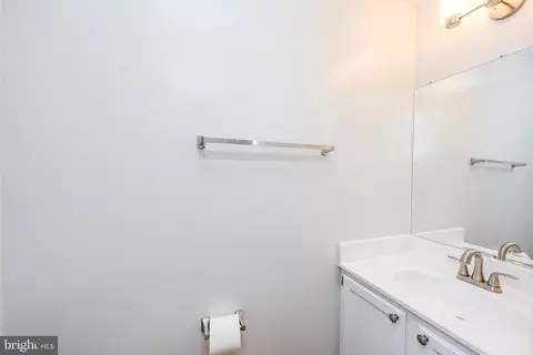 43469 Postrail Sq, Ashburn, VA 20147 photo 9