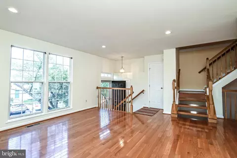 43469 Postrail Sq, Ashburn, VA 20147 photo 4