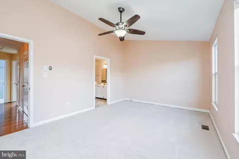 43469 Postrail Sq, Ashburn, VA 20147 photo 32