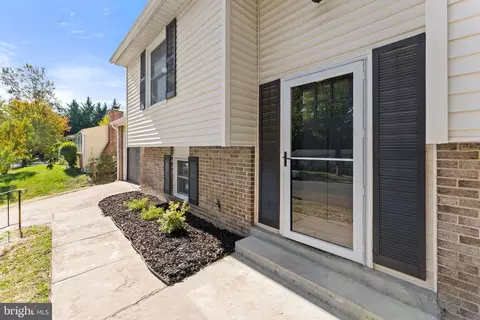 119 N Johnson Rd, Sterling, VA 20164 photo 4
