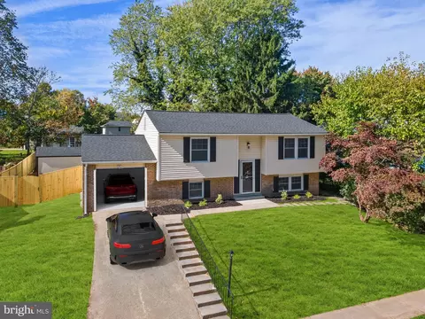 119 N Johnson Rd, Sterling, VA 20164 photo 2