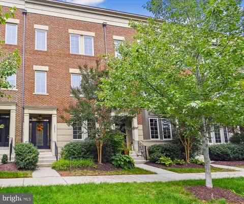 22858 Goldsborough Ter, Ashburn, VA 20148