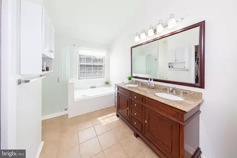 46811 Willowood Pl, Sterling, VA 20165 photo 25