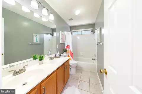 46811 Willowood Pl, Sterling, VA 20165 photo 32
