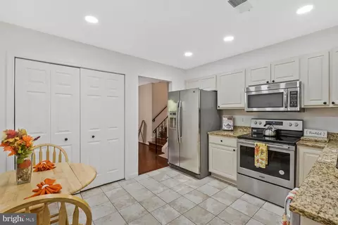 1608 E Madison Ct, Sterling, VA 20164 photo 15
