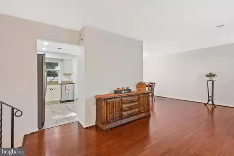 1608 E Madison Ct, Sterling, VA 20164 photo 12