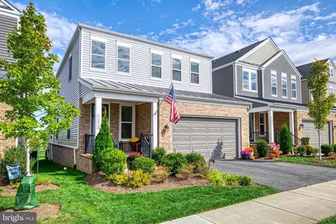 42858 Beaver Crossing Sq, Ashburn, VA 20148