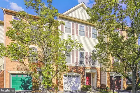 44040 Gala Cir, Ashburn, VA 20147