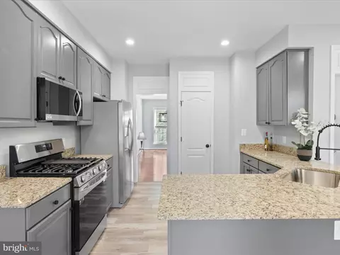 20933 Trinity Sq, Sterling, VA 20165 photo 2