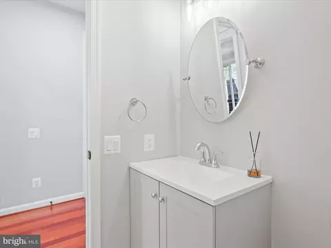20933 Trinity Sq, Sterling, VA 20165 photo 17