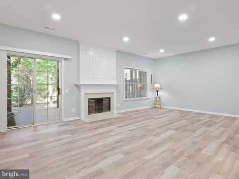 20933 Trinity Sq, Sterling, VA 20165 photo 25