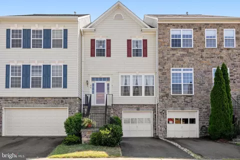 819 Bluefield Sq NE, Leesburg, VA 20176