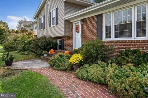 106 Peach Tree Ct, Hamilton, VA 20158 photo 6