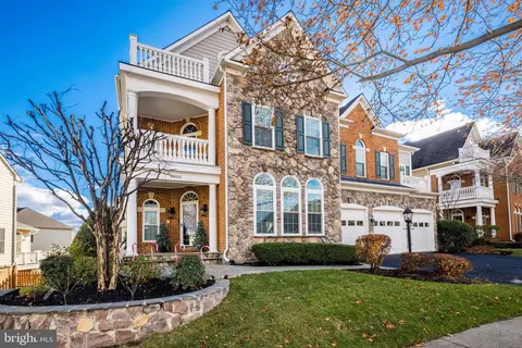43331 Riverpoint Dr, Leesburg, VA 20176