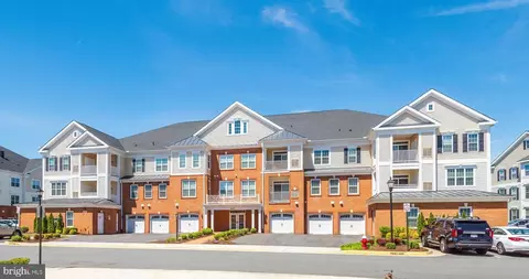 21007 Rocky Knoll Sq #303, Ashburn, VA 20147