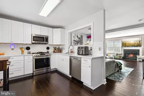 20863 Apollo Ter, Ashburn, VA 20147 photo 3