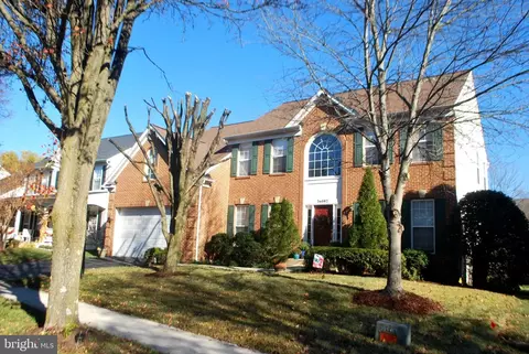 26082 Sarazen Dr, Chantilly, VA 20152