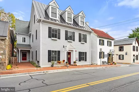 104 Loudoun St SW #210, Leesburg, VA 20175