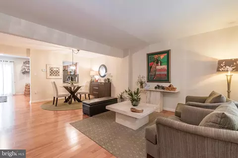 43474 Blacksmith Sq, Ashburn, VA 20147 photo 5