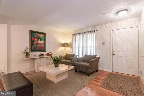 43474 Blacksmith Sq, Ashburn, VA 20147 photo 6