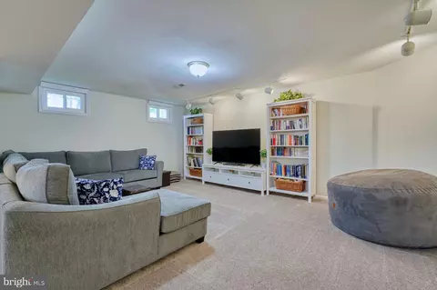 43369 Wayside Cir, Ashburn, VA 20147 photo 33