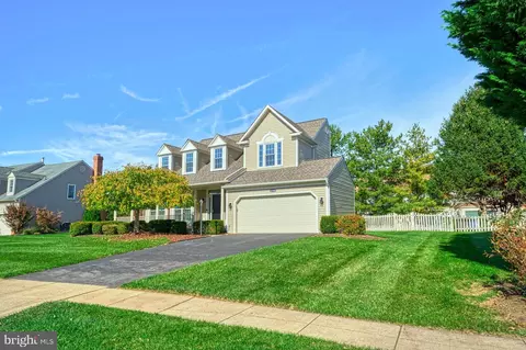 43369 Wayside Cir, Ashburn, VA 20147 photo 2