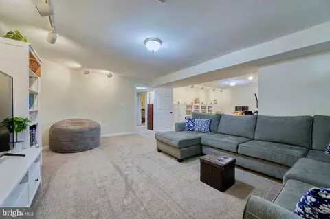 43369 Wayside Cir, Ashburn, VA 20147 photo 34