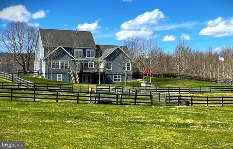 38295 Bolington Rd, Lovettsville, VA 20180