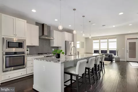 22913 Ember Brook Cir, Brambleton, VA 20148