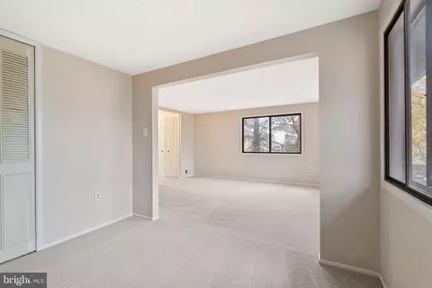 214 Willow Ter, Sterling, VA 20164 photo 12