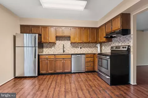 214 Willow Ter, Sterling, VA 20164 photo 20