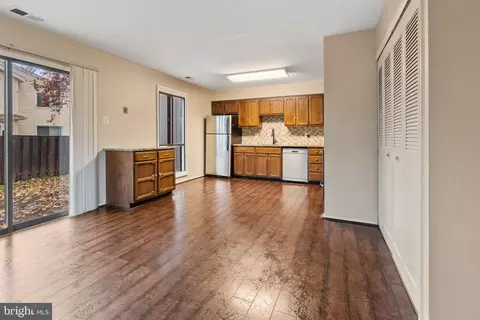 214 Willow Ter, Sterling, VA 20164 photo 19