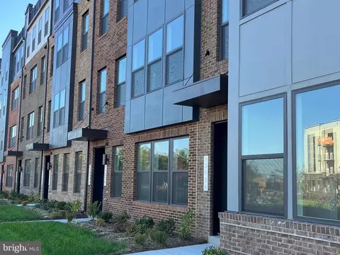 43736 Transit Sq, Ashburn, VA 20147