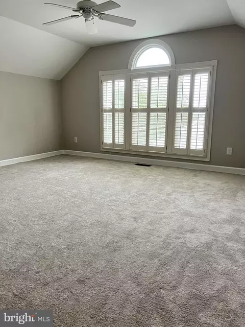 43183 Hunt Manor Ct, Ashburn, VA 20147 photo 11