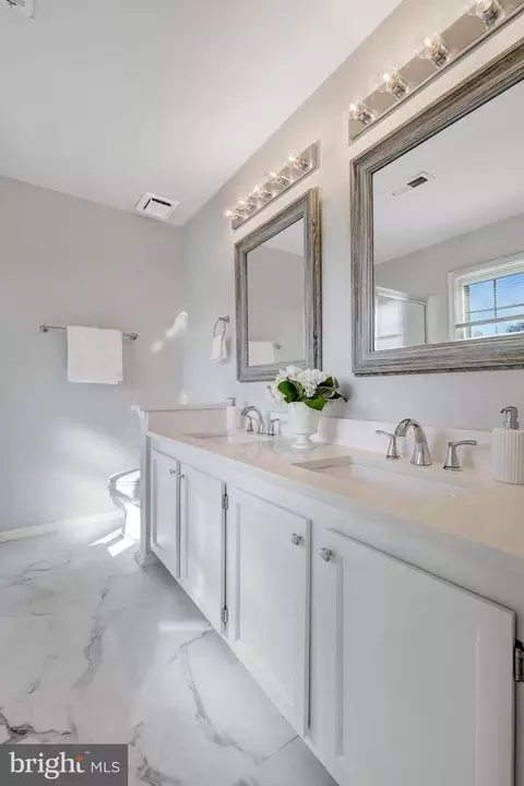 21118 Dray Ter, Ashburn, VA 20147 photo 32