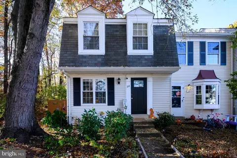 34 Devon Ct, Sterling, VA 20165