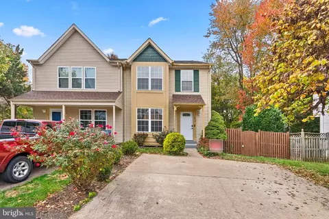 1014 Clymer Ct NE, Leesburg, VA 20176