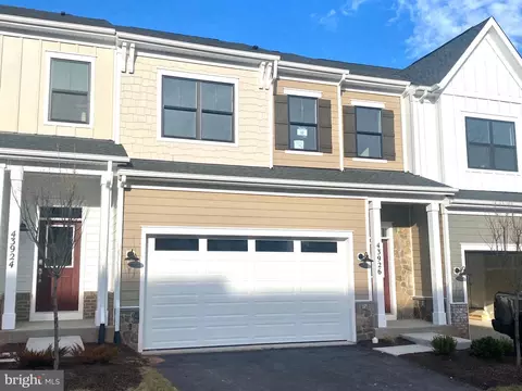 43926 Maritime Song Ter, Leesburg, VA 20176