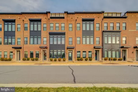 42396 Soave Dr, Brambleton, VA 20148