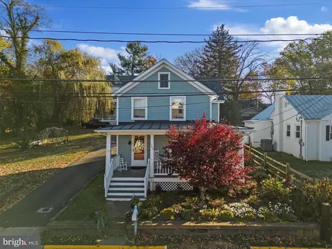 160 N Hatcher Ave, Purcellville, VA 20132
