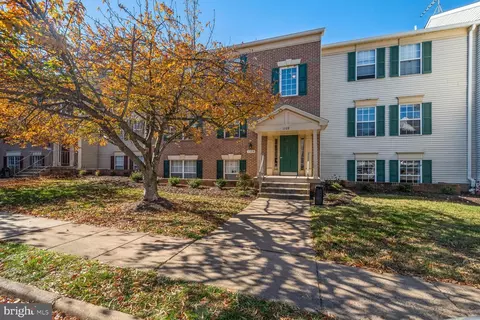 1108 Huntmaster Ter NE #202, Leesburg, VA 20176