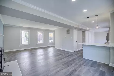 203 Keyes Ct, Sterling, VA 20164 photo 12