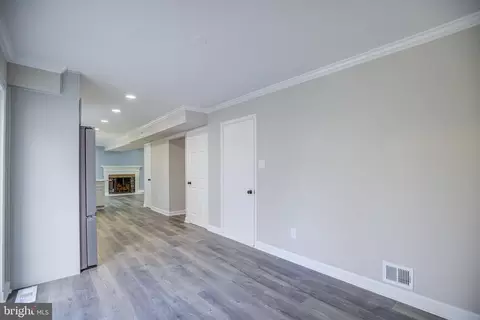 203 Keyes Ct, Sterling, VA 20164 photo 13