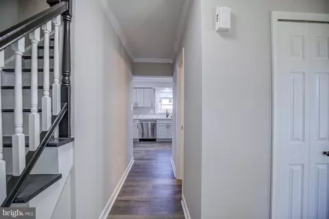 203 Keyes Ct, Sterling, VA 20164 photo 7
