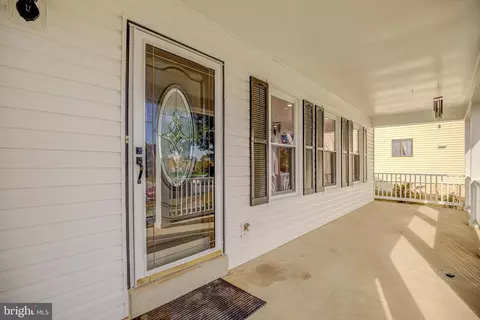 203 Keyes Ct, Sterling, VA 20164 photo 6